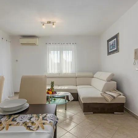 Silver House Guest house Vrvari