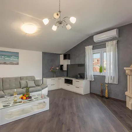 Silver House Konukevi 3*
